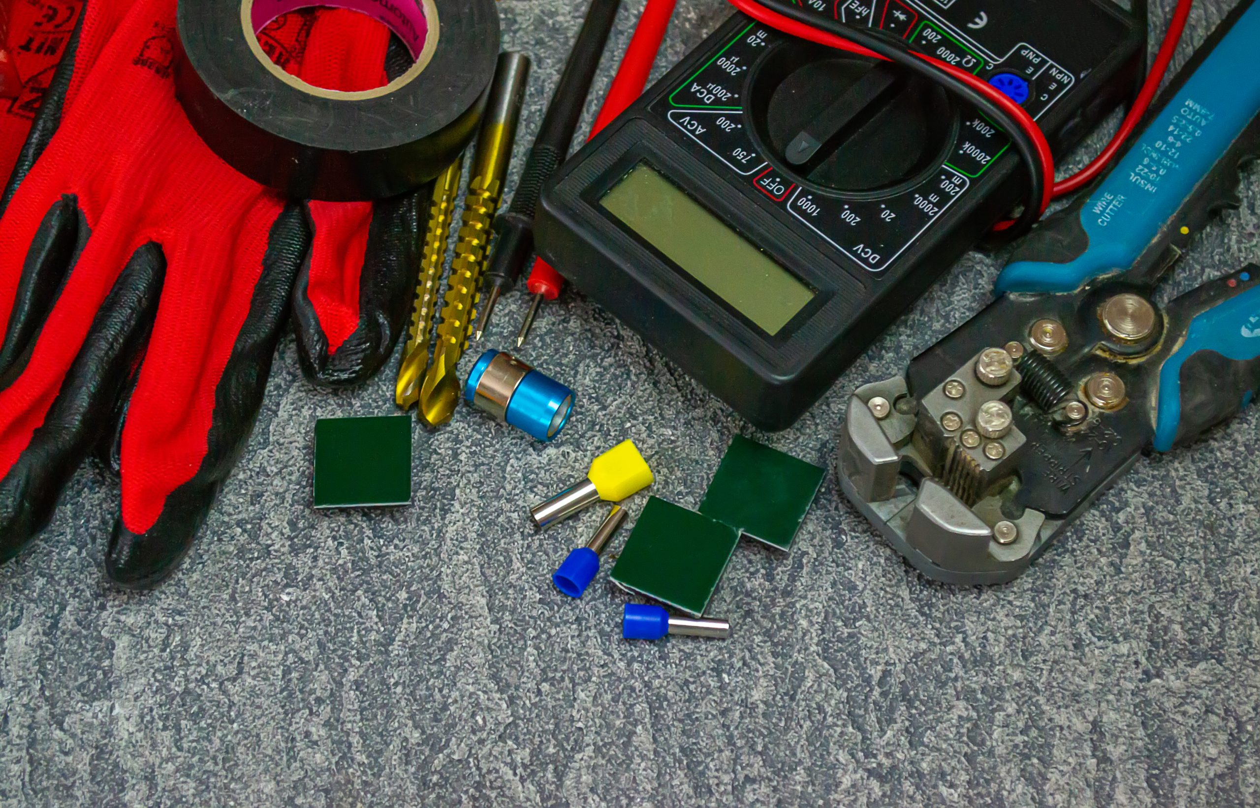 Électricien Paris 15 — outils et équipements professionnels pour interventions électriques