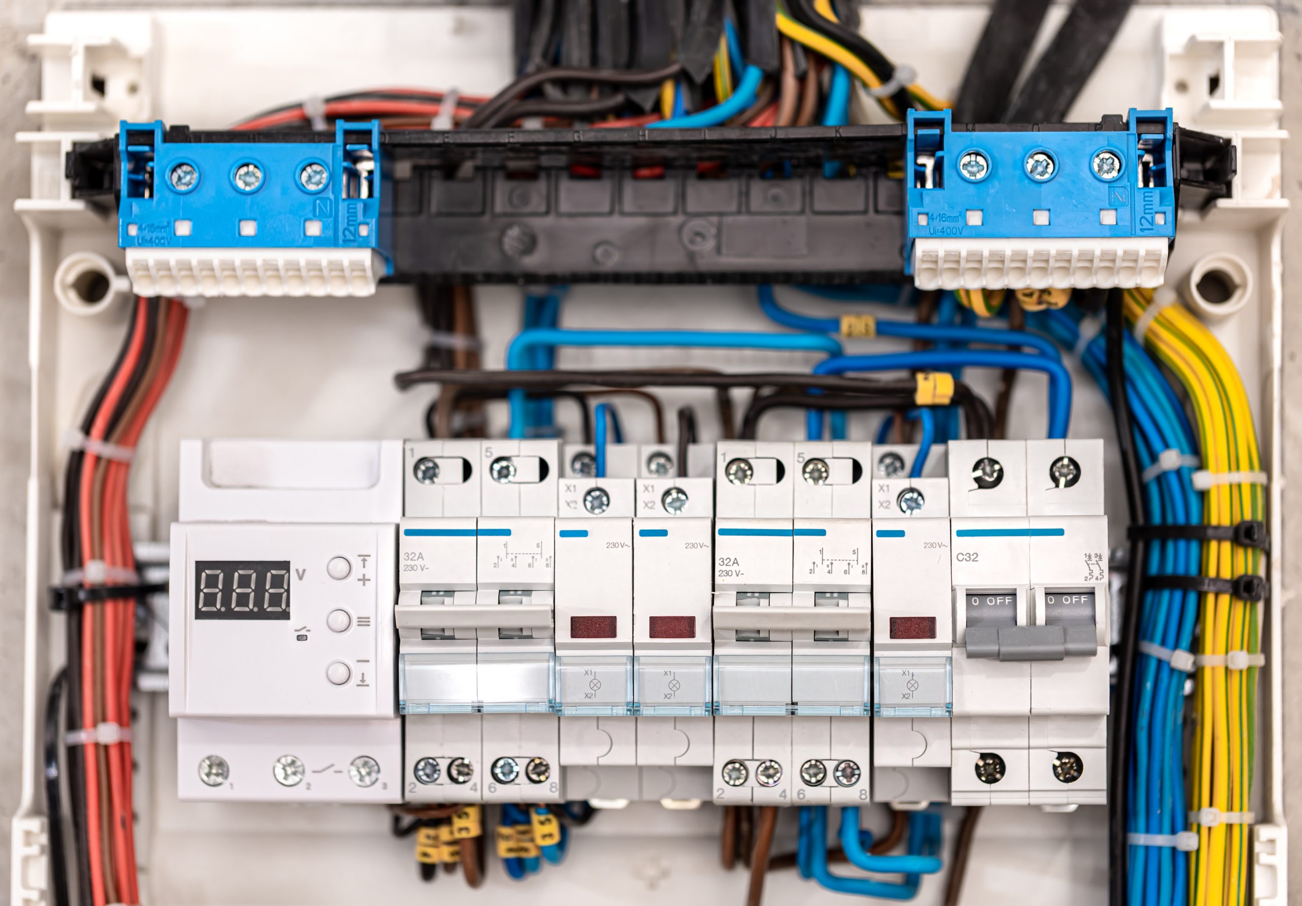 Électricien Montrouge — artisan Folliot, mise aux normes et rénovation électrique dans le 92
