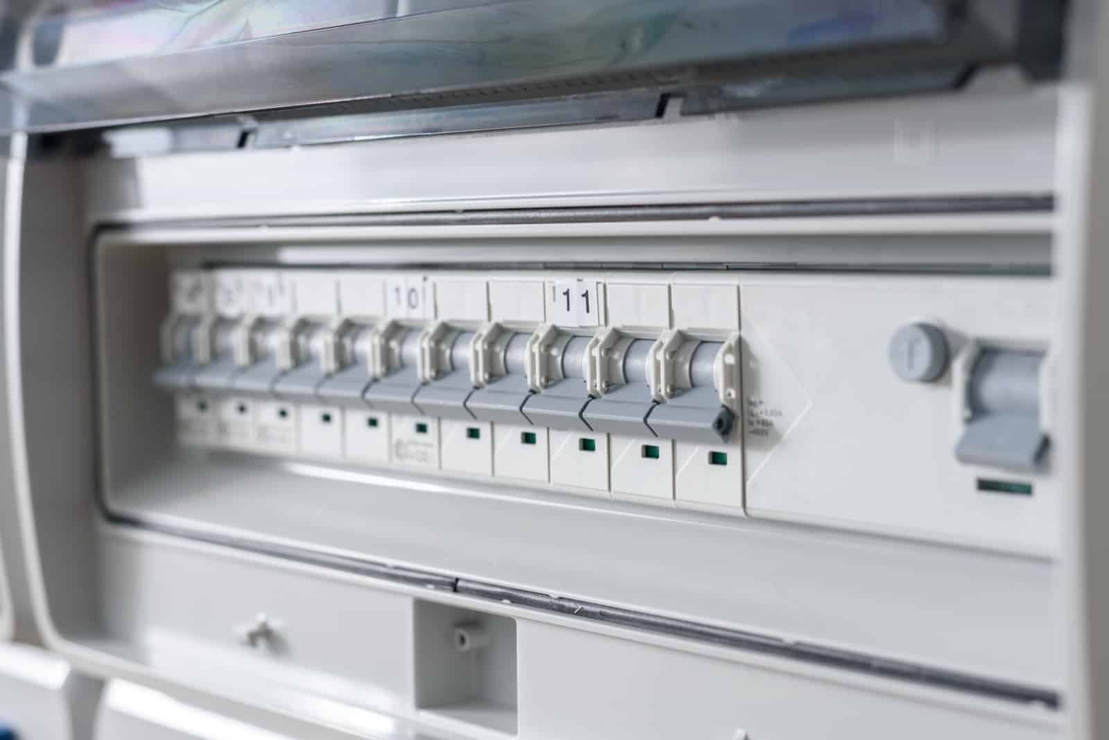 Attestation Consuel et tableau électrique neuf prêt pour la mise en service