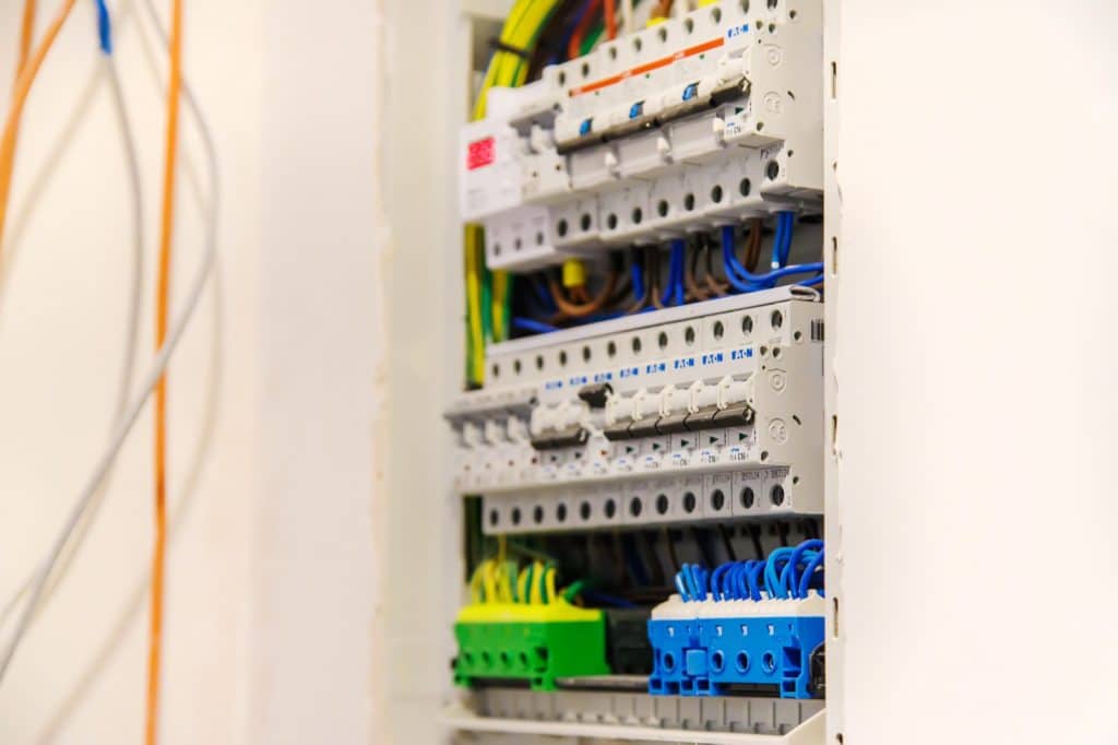 Dépannage électricien Paris : tableau électrique et disjoncteurs